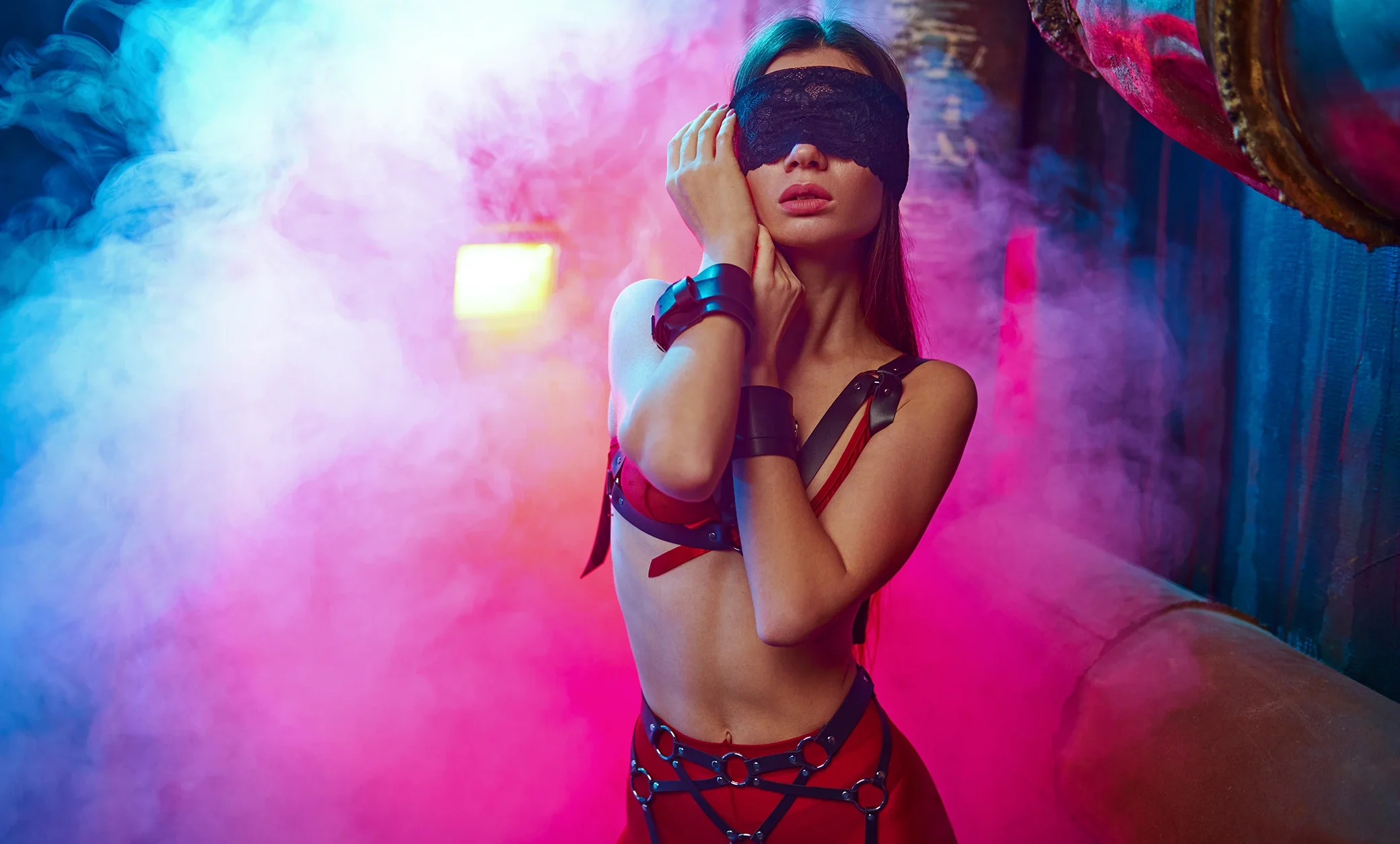 sexy-woman-poses-in-bdsm-suit-and-leather-cat-mask-2024-11-26-07-28-13-utc 拷贝